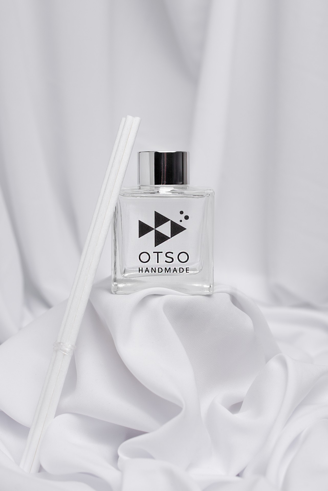 dyfuzor zapachowy, dyfuzory zapachowe, dyfuzor z patyczkami, otso handmade